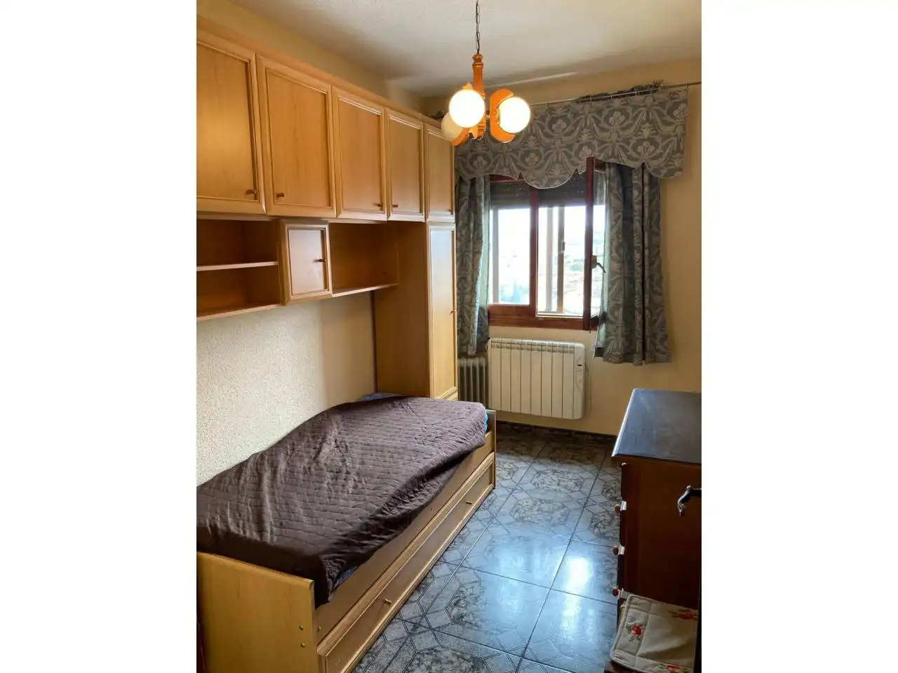 Habitación de Piso en venta en Caniles con Calefacción