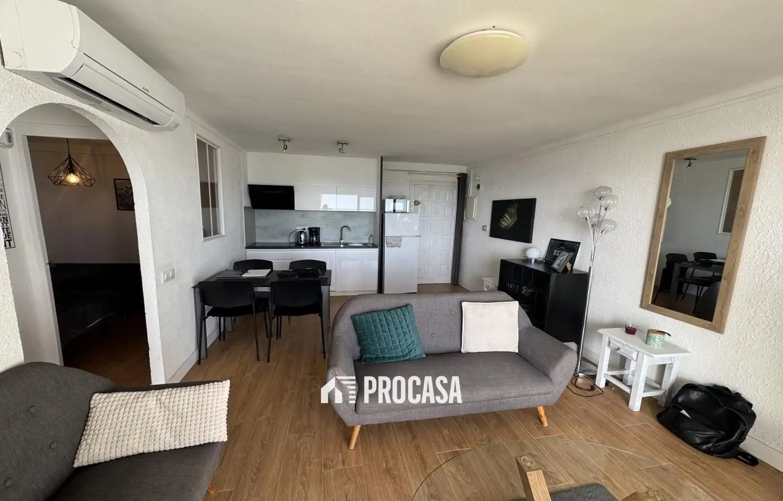 Sala d'estar de Pis en venda en Empuriabrava amb Aire condicionat, Calefacció i Terrassa
