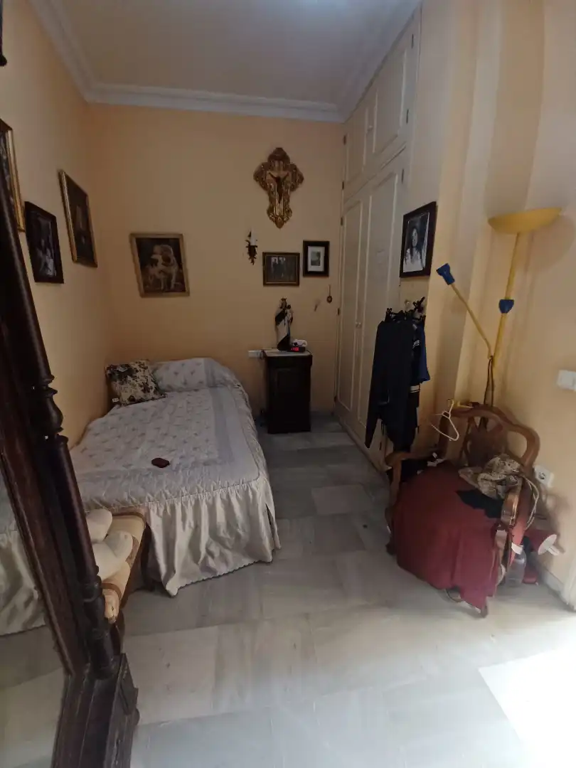 Habitación de Piso en venta en Sevilla con Horno y Lavadora