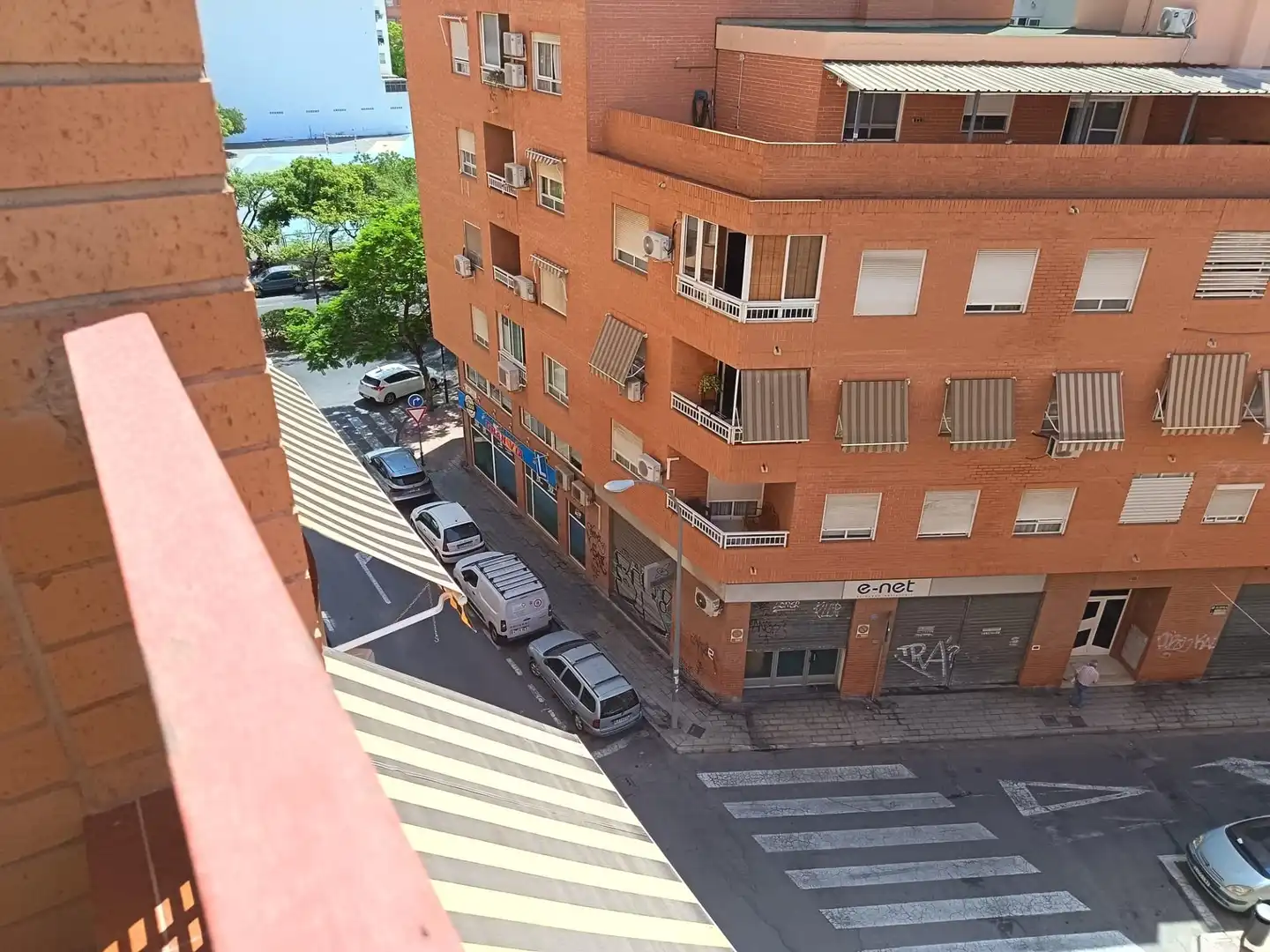 Außenansicht von Wohnung zur Miete in Alicante / Alacant mit Klimaanlage, Terrasse und Möbliert