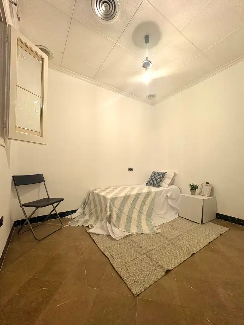 Dormitori de Pis en venda en Terrassa amb Aire condicionat, Calefacció i Balcó