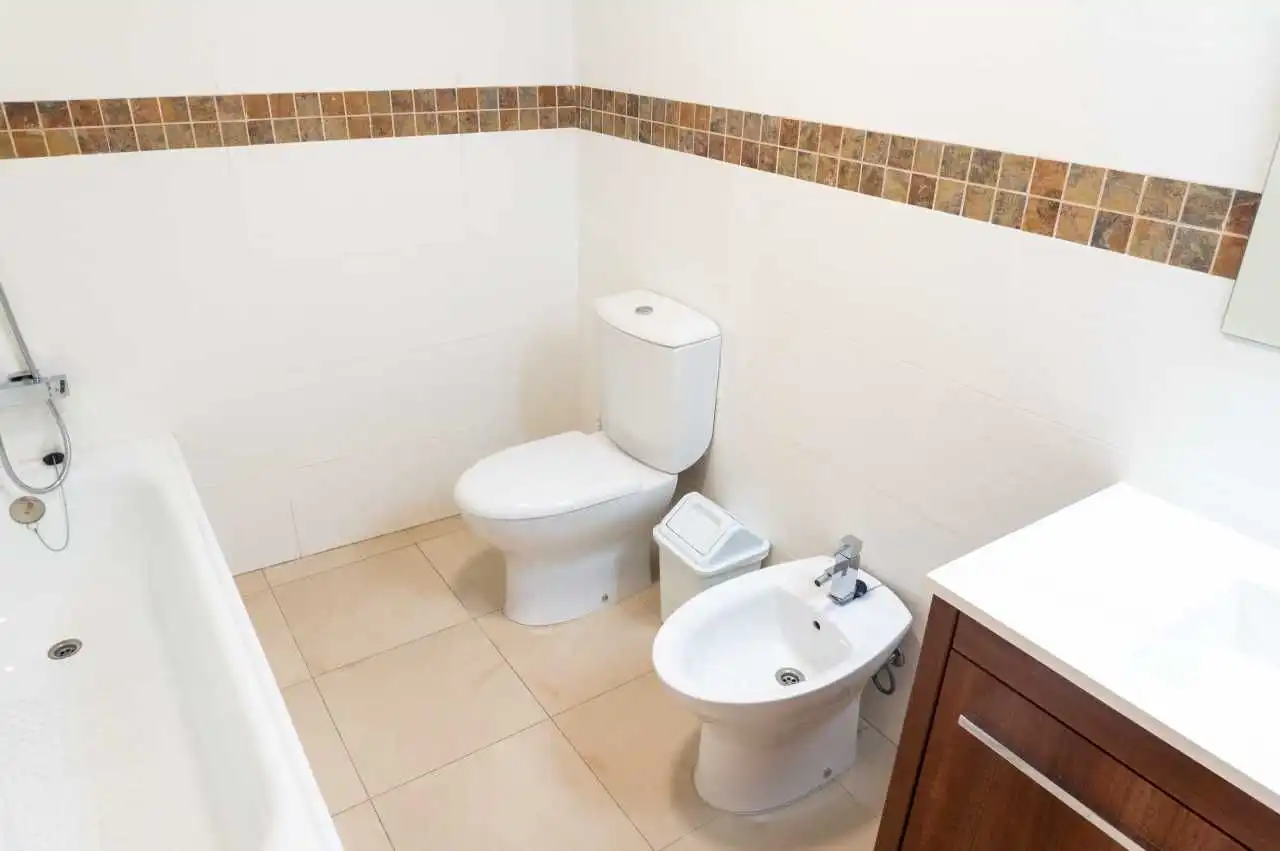 Bathroom of Apartments for rent in Benidorm  with Air Conditioner, Private garden and Terrace