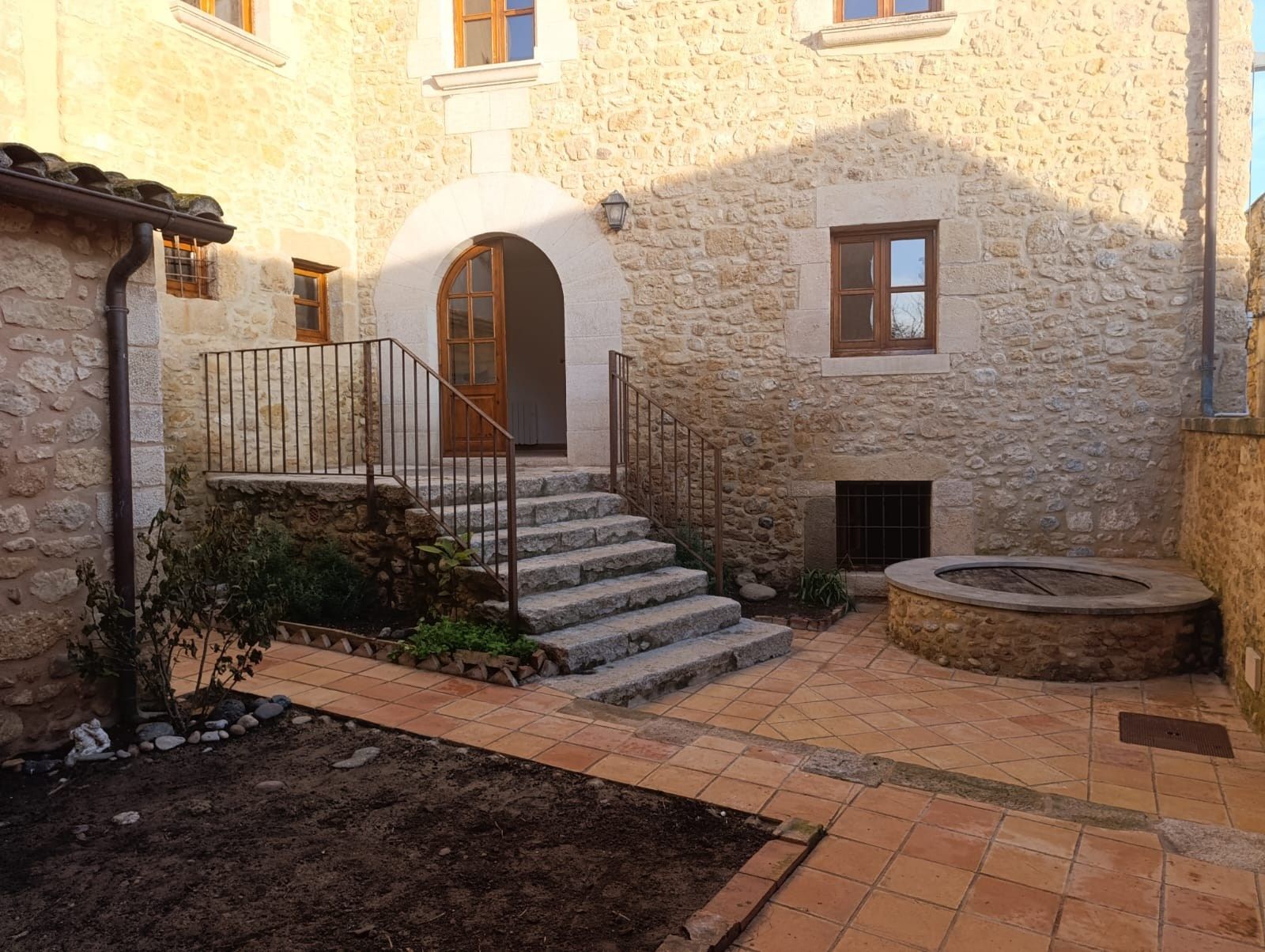 Country house to rent in Vilademuls