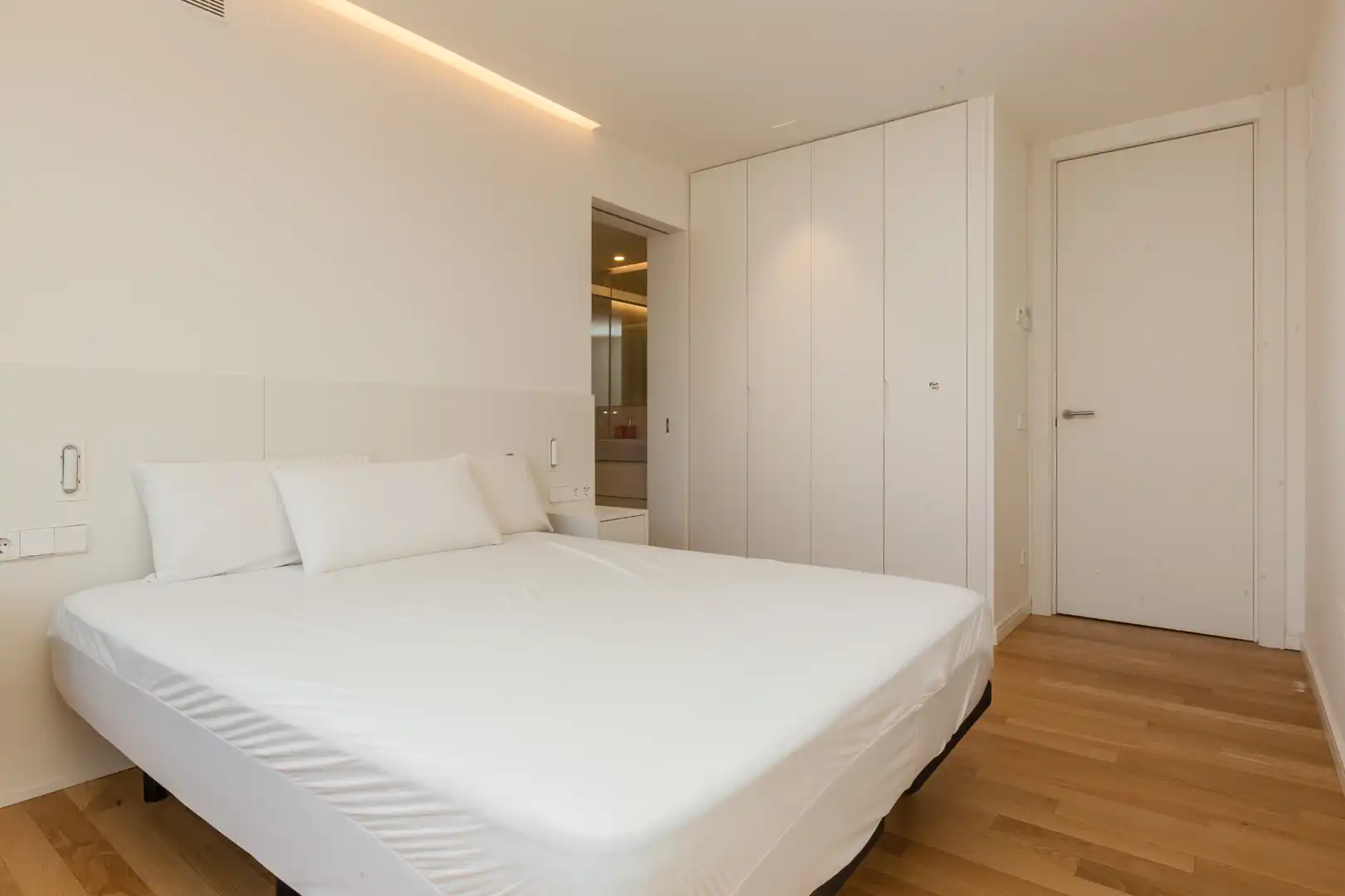 Dormitori de Àtic de lloguer en Barcelona amb Aire condicionat, Calefacció i Parquet