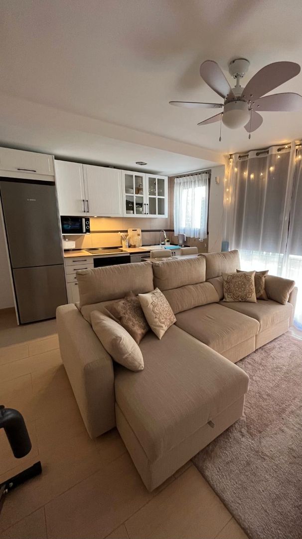 Living room of Study to rent in Benalmádena  with Air Conditioner, Heating and Furnished