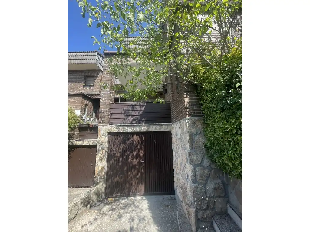 Detached homes for rent in Calle Brazos De Los, La Navata