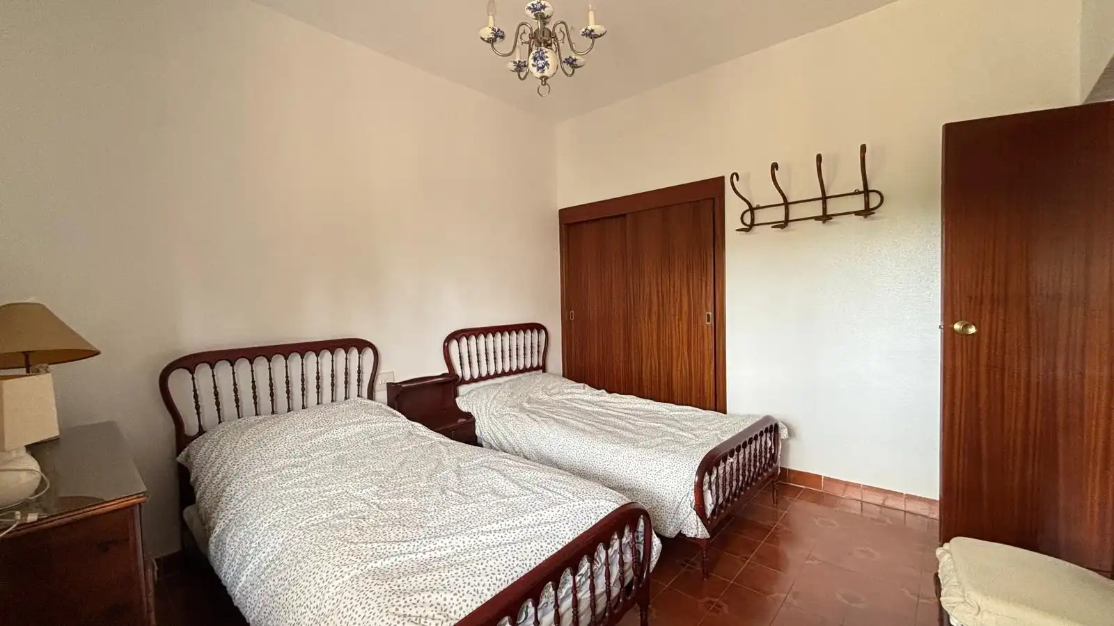 Dormitori de Casa o xalet en venda en Cartagena amb Jardí privat