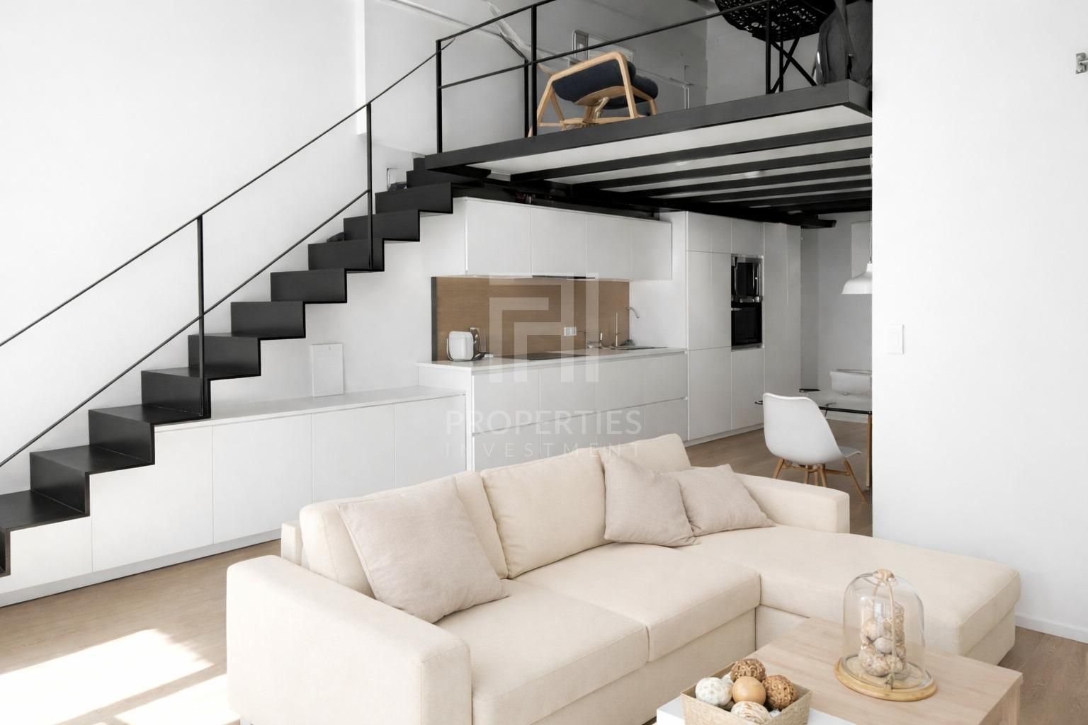 Living room of Duplex for sale in  Barcelona Capital  with Air Conditioner, Parquet flooring and Terrace
