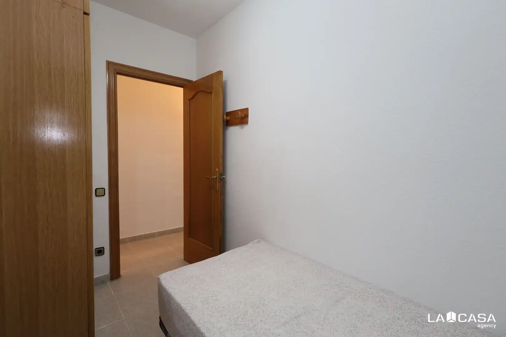 Schlafzimmer von Wohnung zum Verkauf in L'Hospitalet de Llobregat mit Balkon