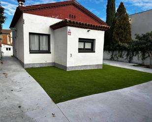 Exterior view of House or chalet for sale in Sant Cugat del Vallès  with Air Conditioner, Heating and Private garden