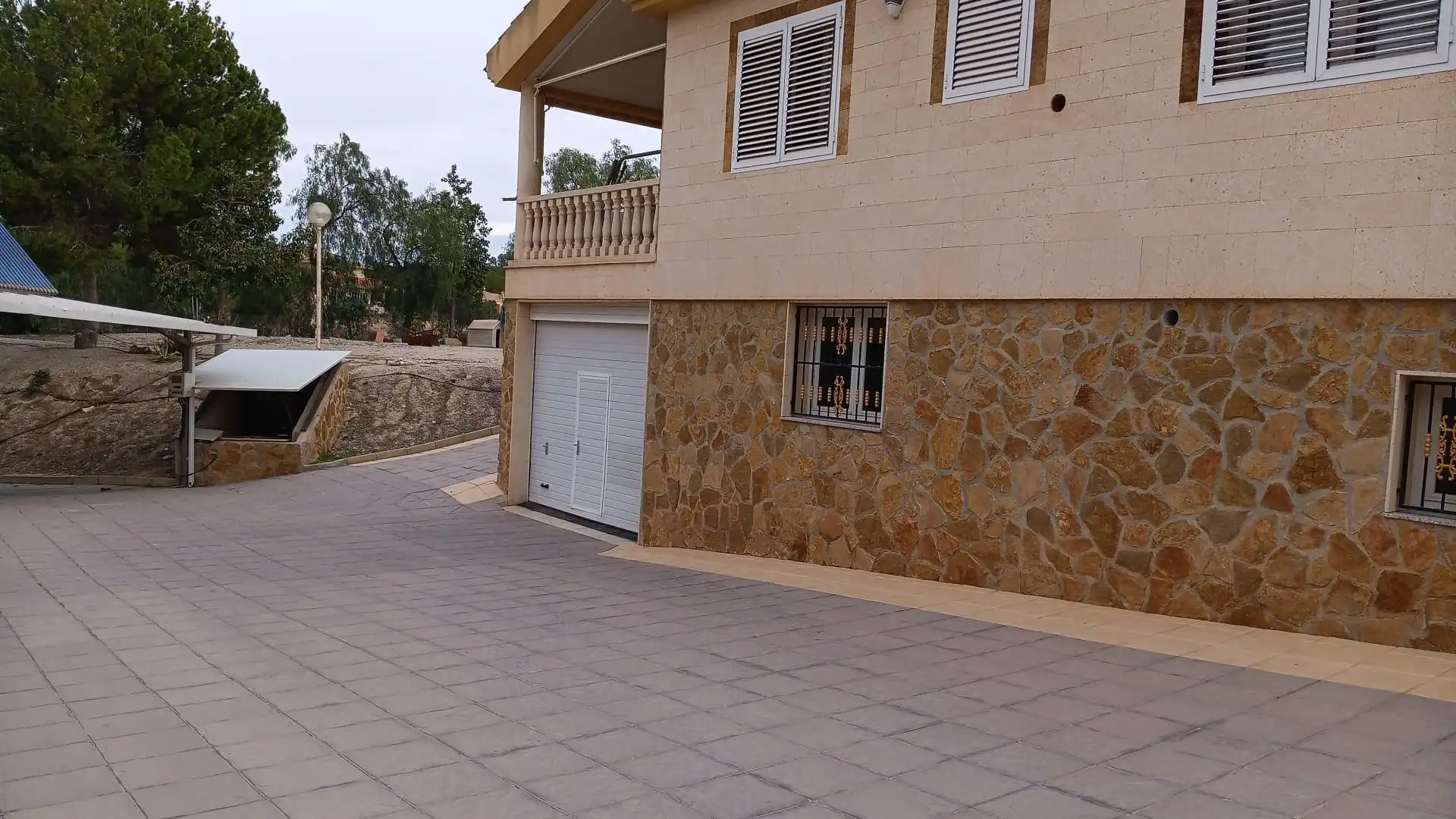 Xalet amb terrassa en venda a Sur, imagen 2