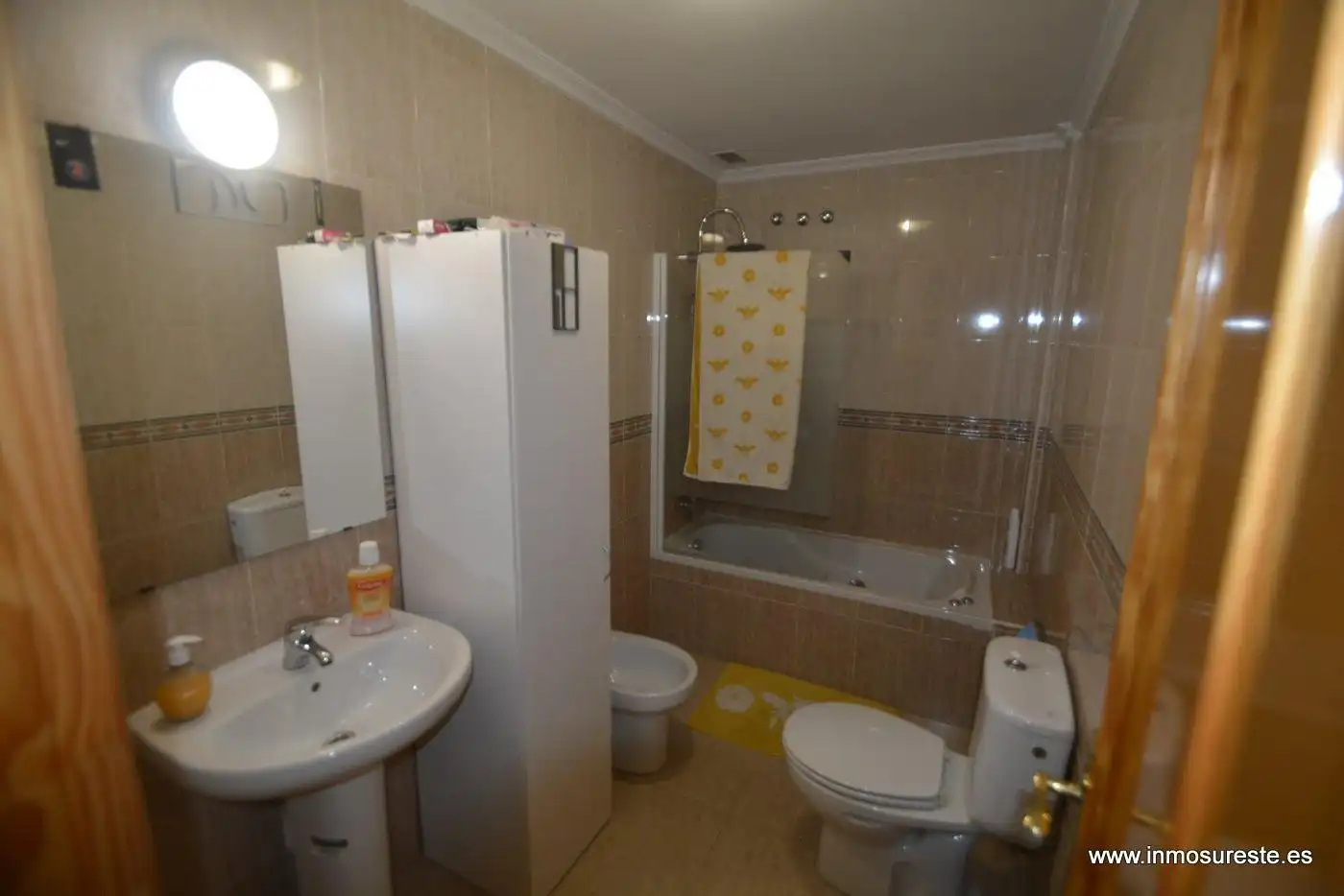 Baño de Piso en venta en Almoradí con Amueblado, Balcón y Piscina comunitaria