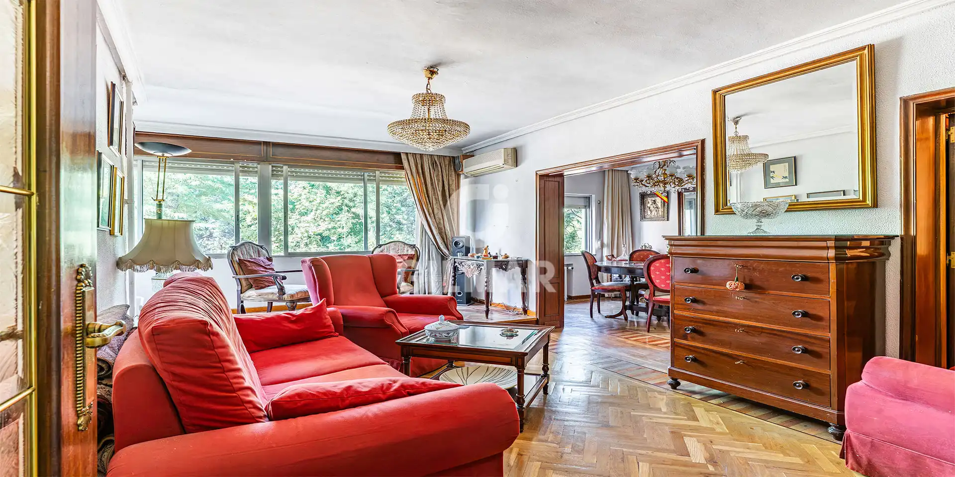 Sala d'estar de Pis en venda en Madrid amb Calefacció i Jardí privat