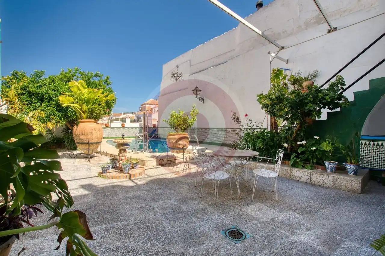Terrassa de Casa o xalet en venda en Vélez-Málaga amb Jardí privat i Piscina
