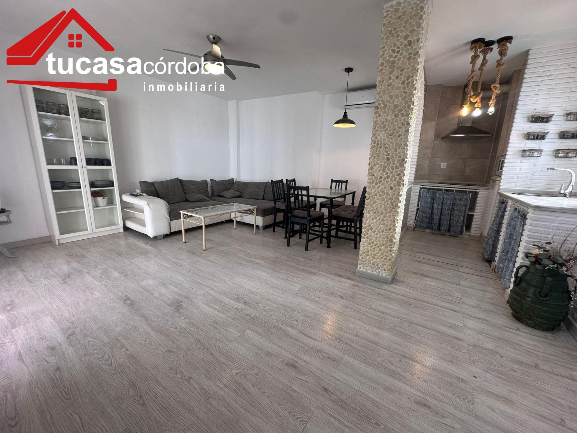 Sala d'estar de Pis en venda en  Córdoba Capital amb Aire condicionat i Terrassa