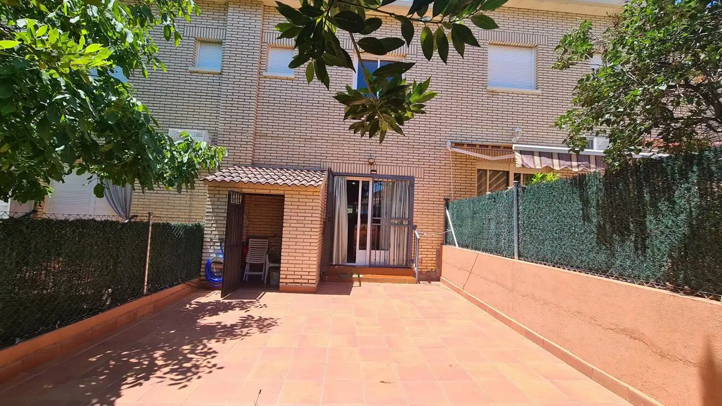 Garden of Houses for sale in La Adrada   with Private garden, Storage room and Balcony