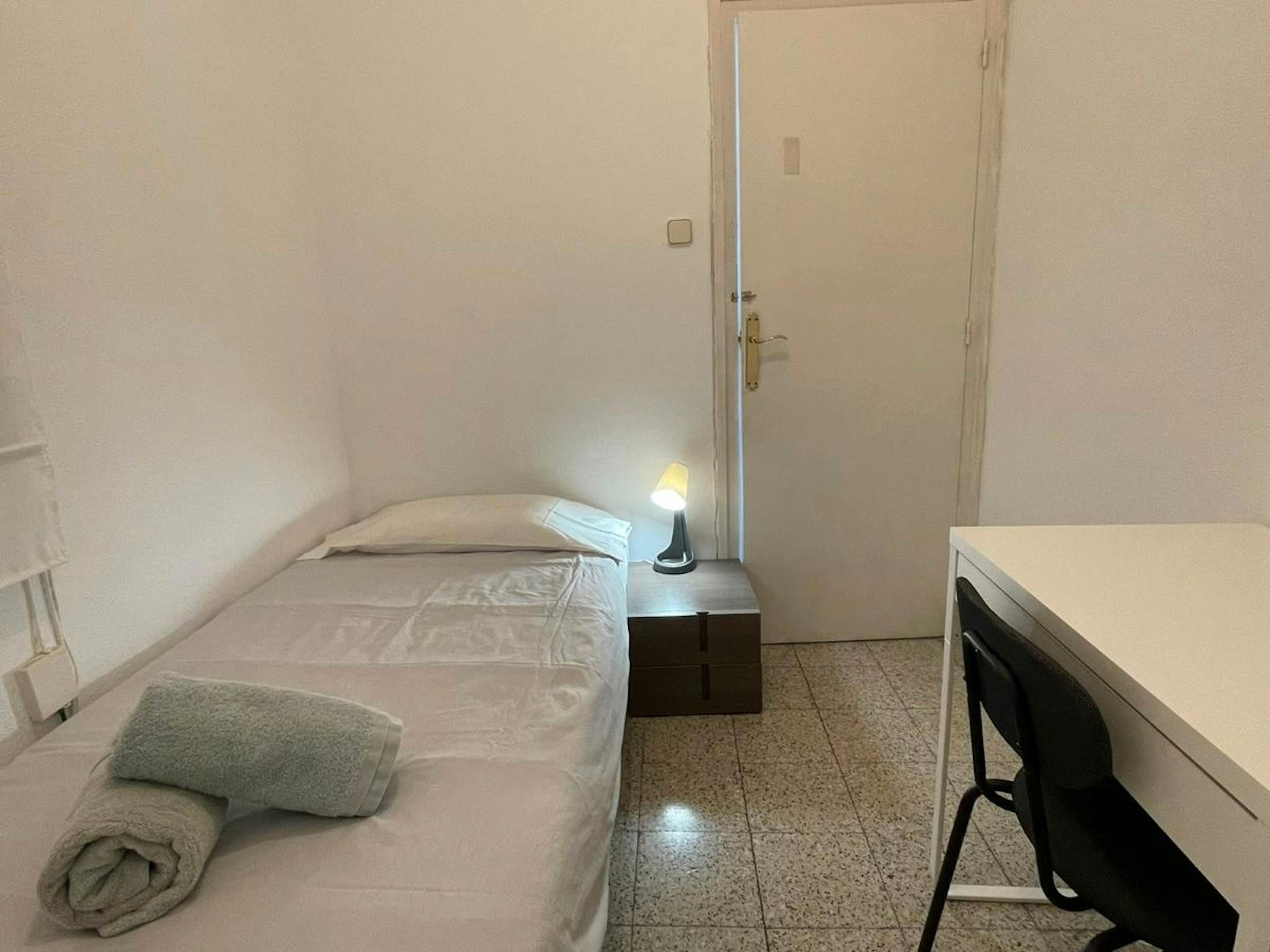 Bedroom of Flat for share in  Barcelona Capital  with Heating, Furnished and Washing machine