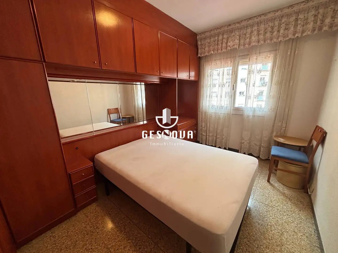 Schlafzimmer von Wohnung zum Verkauf in L'Hospitalet de Llobregat mit Klimaanlage und Balkon