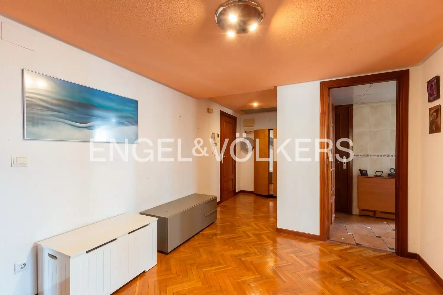 Wohnung zur Miete in Valencia mit Klimaanlage, Heizung und Terrasse