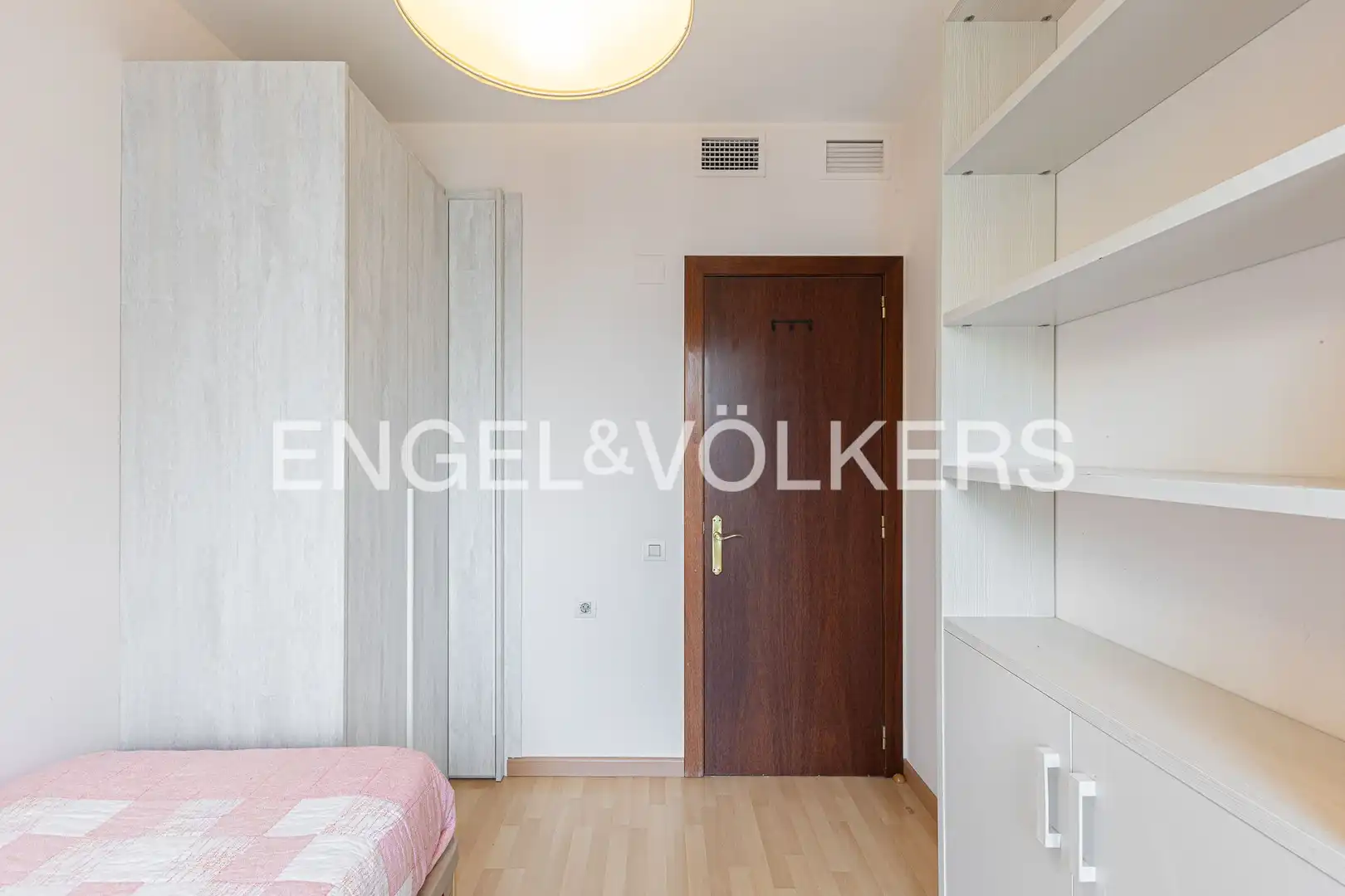 Habitación de Piso de alquiler en Barcelona con Aire acondicionado, Calefacción y Parquet
