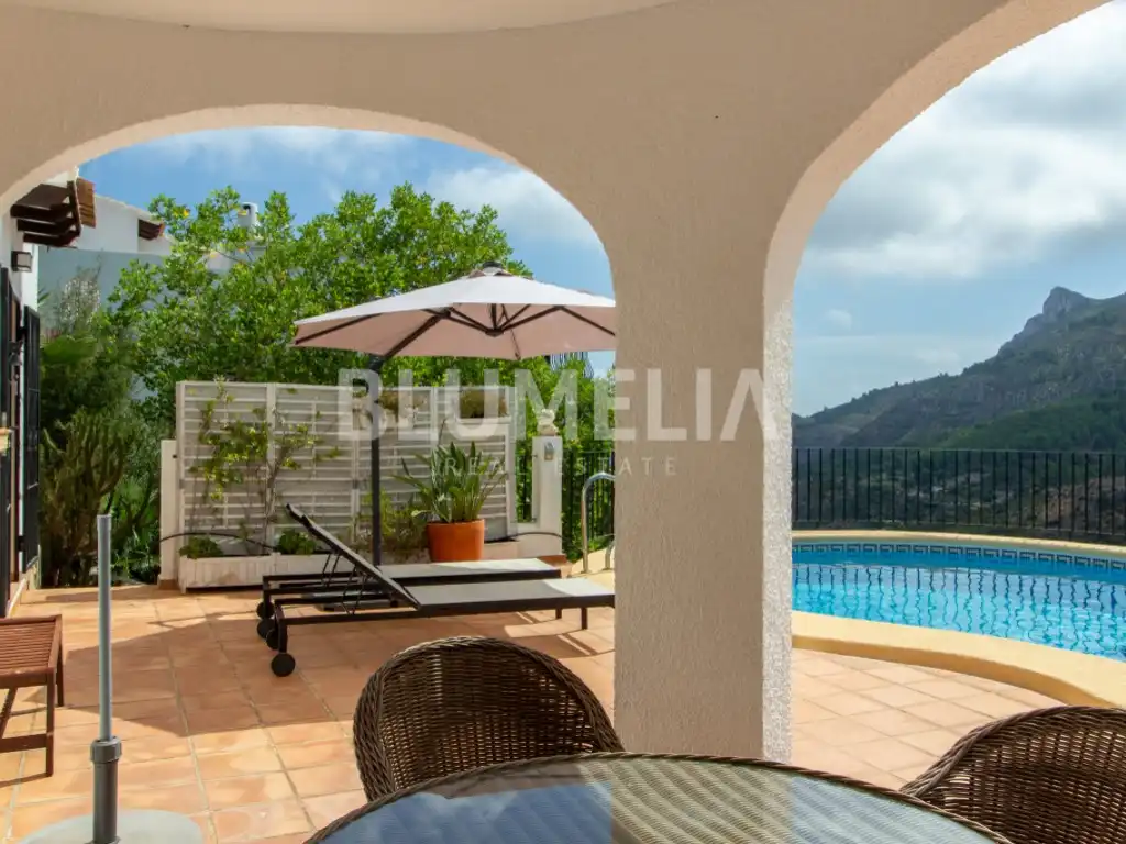 Terrassa de Casa o xalet en venda en Dénia amb Aire condicionat, Jardí privat i Piscina