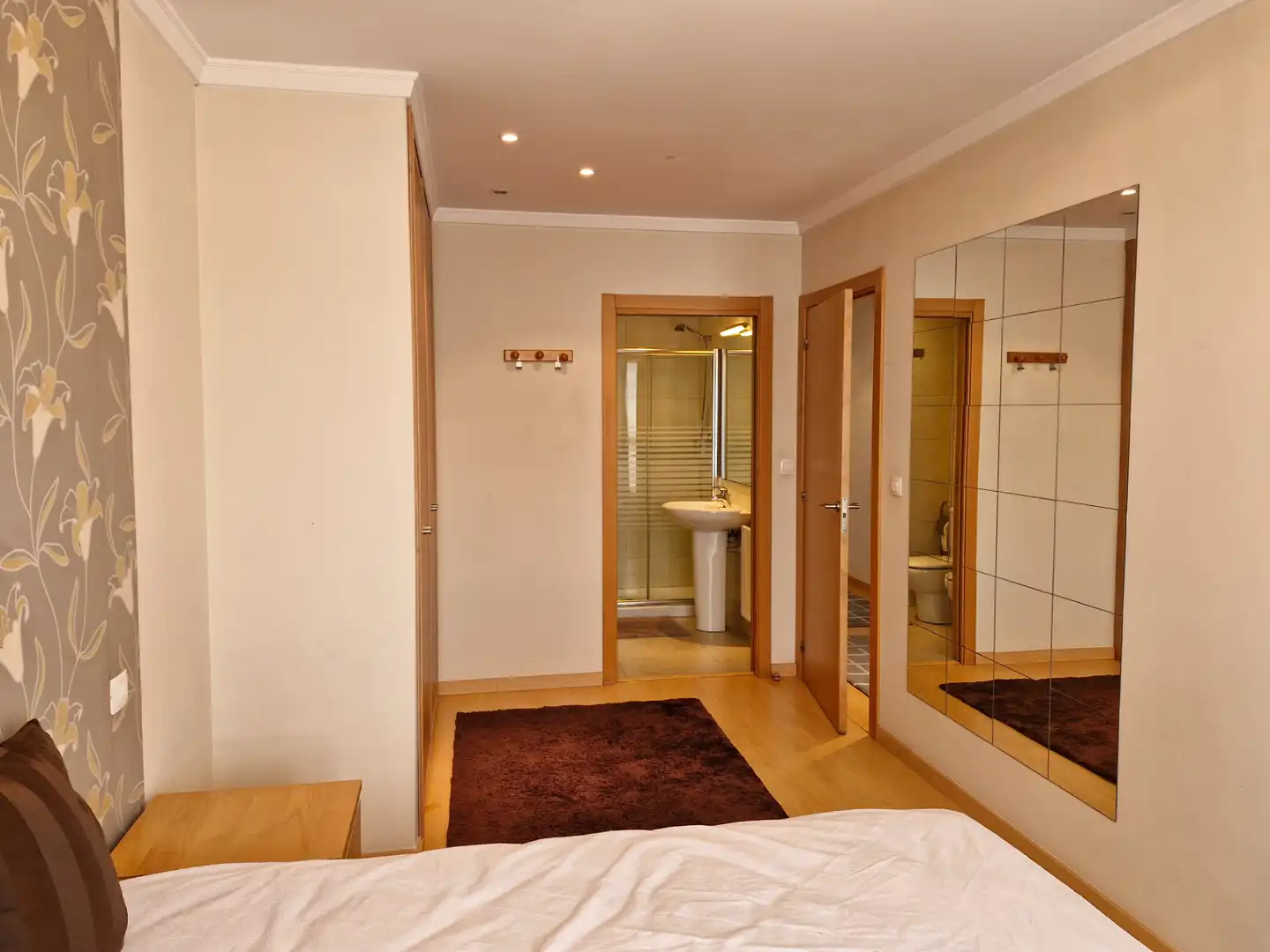 Schlafzimmer von Wohnung zur Miete in Leioa mit Heizung, Parkett und Möbliert