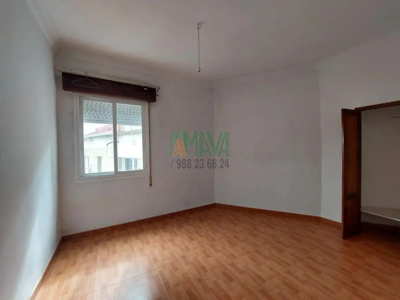 Habitación de Piso en venta en Ourense Capital  con Calefacción y Balcón