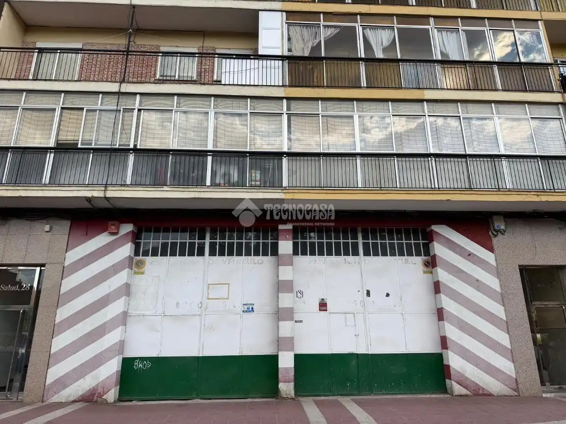 Vista exterior de Local en venda en Valladolid