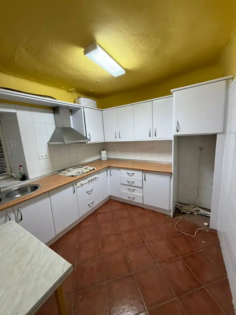 Cuina de Finca rústica en venda en La Zubia amb Balcó