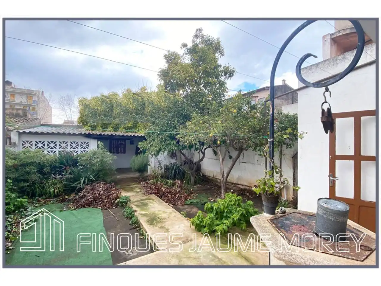 Casa o xalet en venda a Calle Costa i Llobera, 1, Cristo Rey - Parque Europa