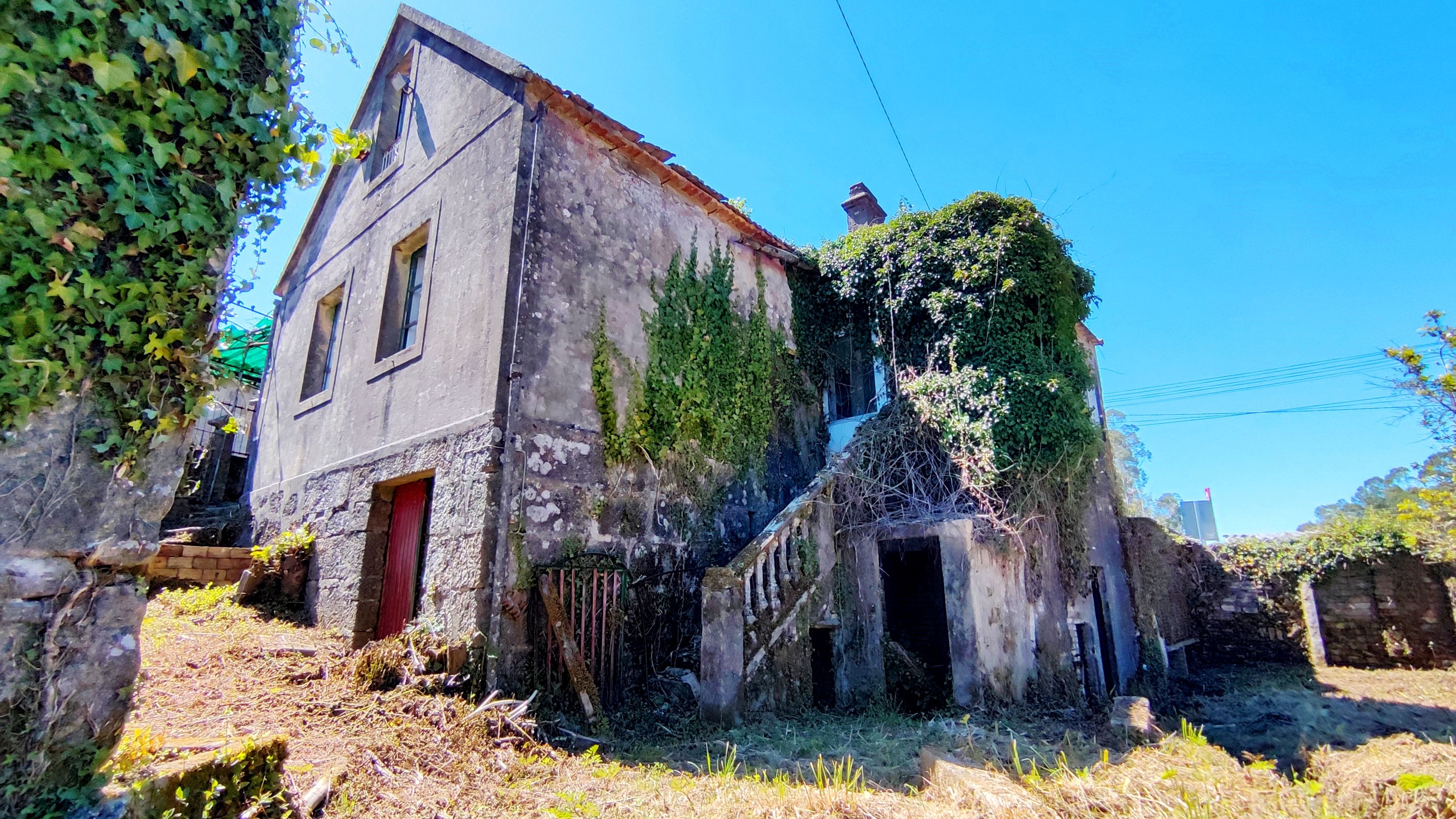 Vista exterior de Finca rústica en venda en Gondomar amb Jardí privat