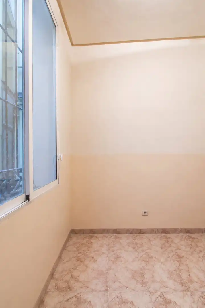 Dormitori de Planta baixa en venda en Madrid amb Calefacció