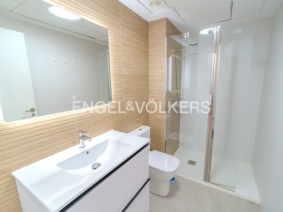 Badezimmer von Maisonette zum Verkauf in Santa Pola mit Klimaanlage, Heizung und Terrasse