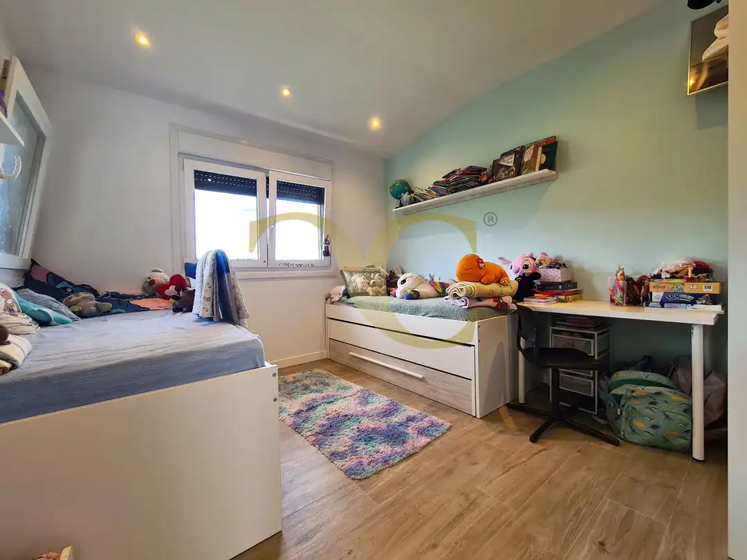 Habitación de Casa o chalet en venta en Gijón  con Calefacción, Jardín privado y Balcón
