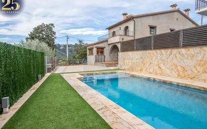 Swimming pool of House or chalet for sale in Castellar del Vallès  with Air Conditioner, Terrace and Swimming Pool