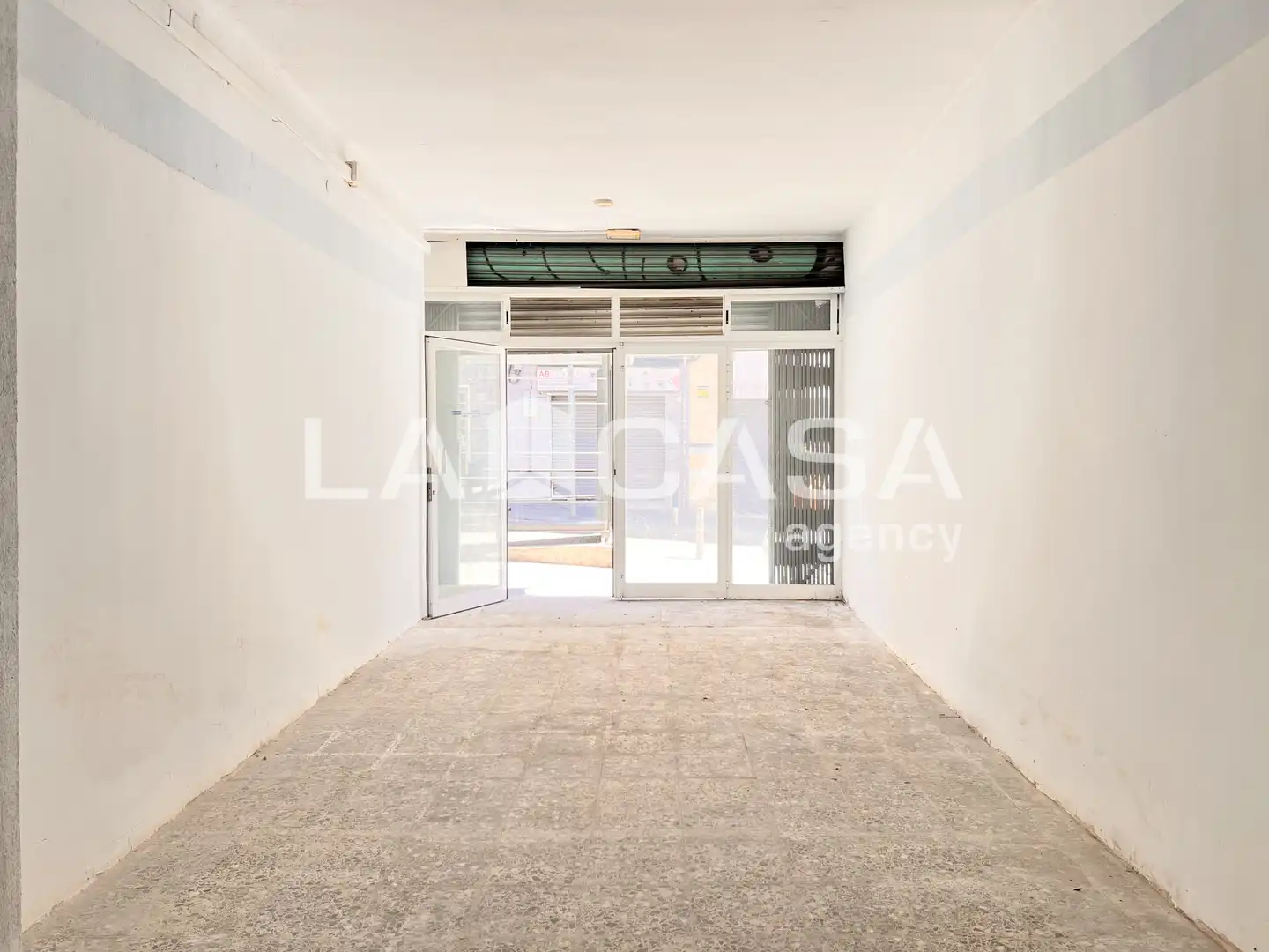 Local comercial en venta en Salut - Lloreda