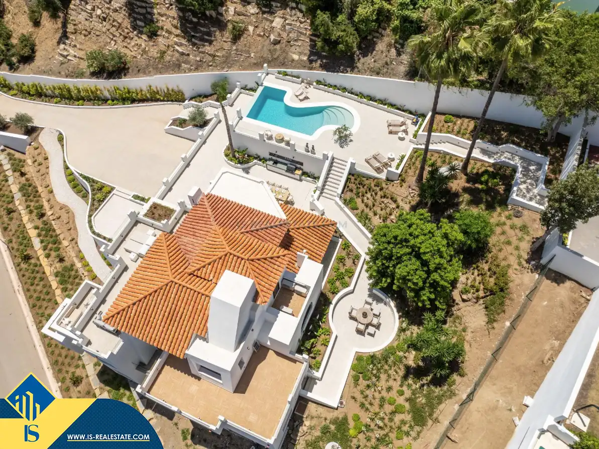 Chalet con piscina en venta en Nueva Andalucía, imagen 2