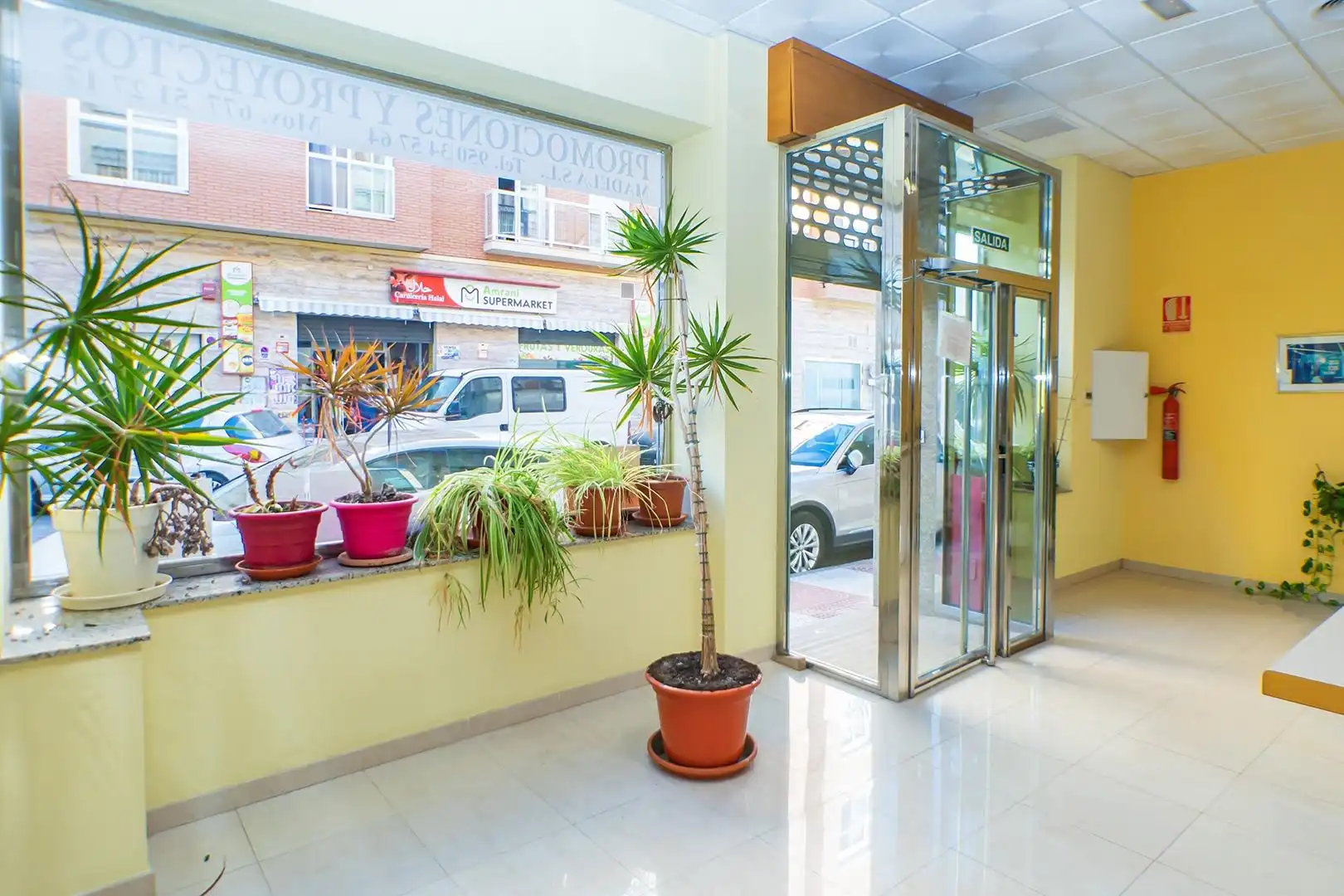 Local comercial de lloguer a Calle de Almería, imagen 6