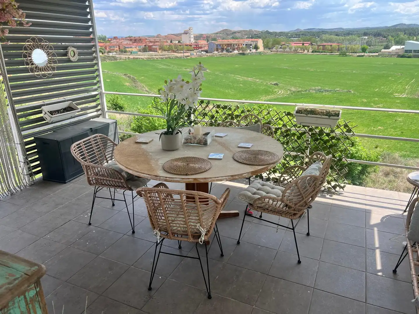 Terrasse von Fabrikhallen zum Verkauf in Ariza mit Heizung