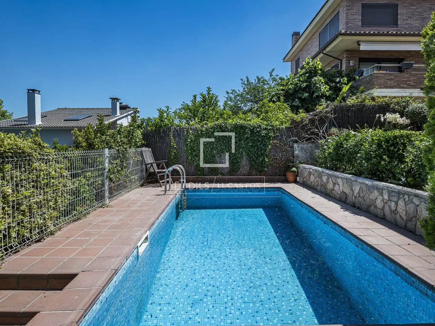 Piscina de Casa o xalet en venda en Sant Cugat del Vallès amb Aire condicionat, Calefacció i Jardí privat