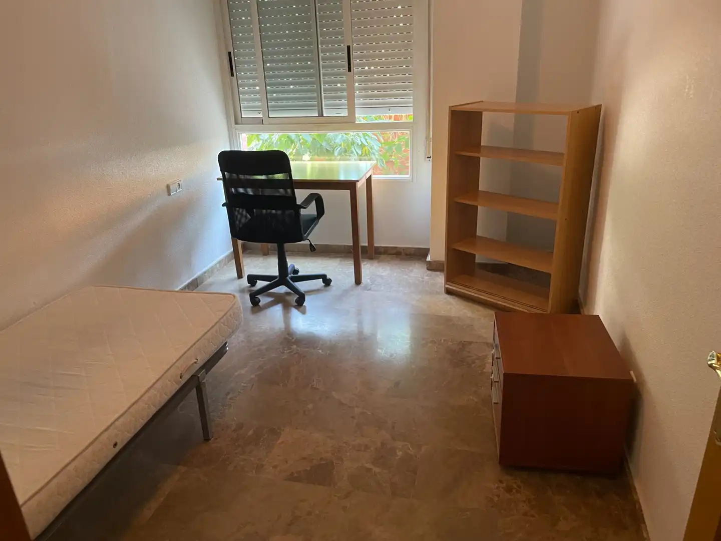 Habitación de Piso de alquiler en Murcia con Amueblado, Horno y Lavadora