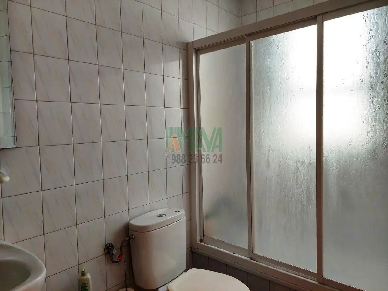 Bathroom of Apartments for rent in Ourense Capital   with Heating, Parquet flooring and Storage room