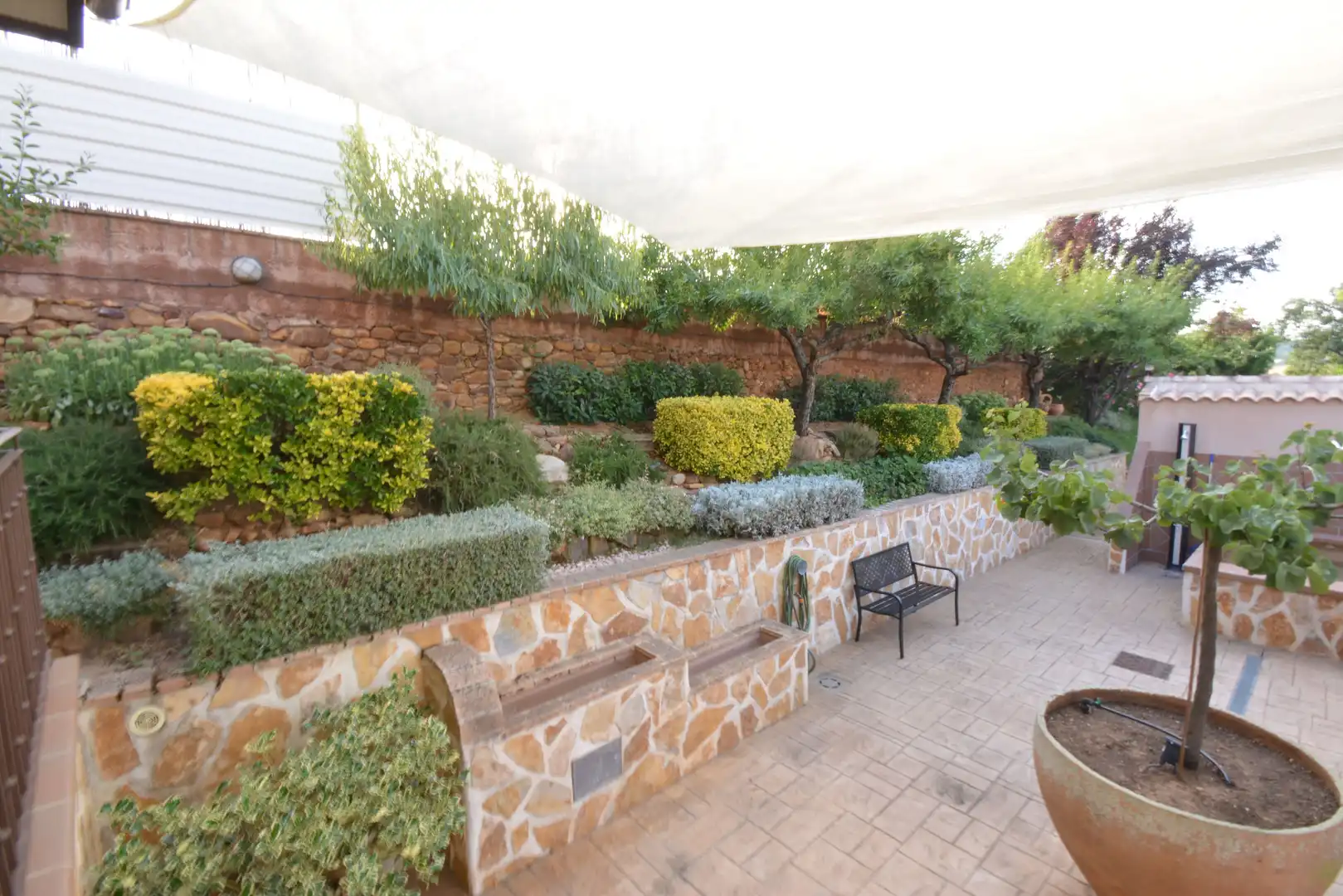 Terrasse von Country house zum Verkauf in Robledillo de Mohernando mit Klimaanlage, Privatgarten und Terrasse