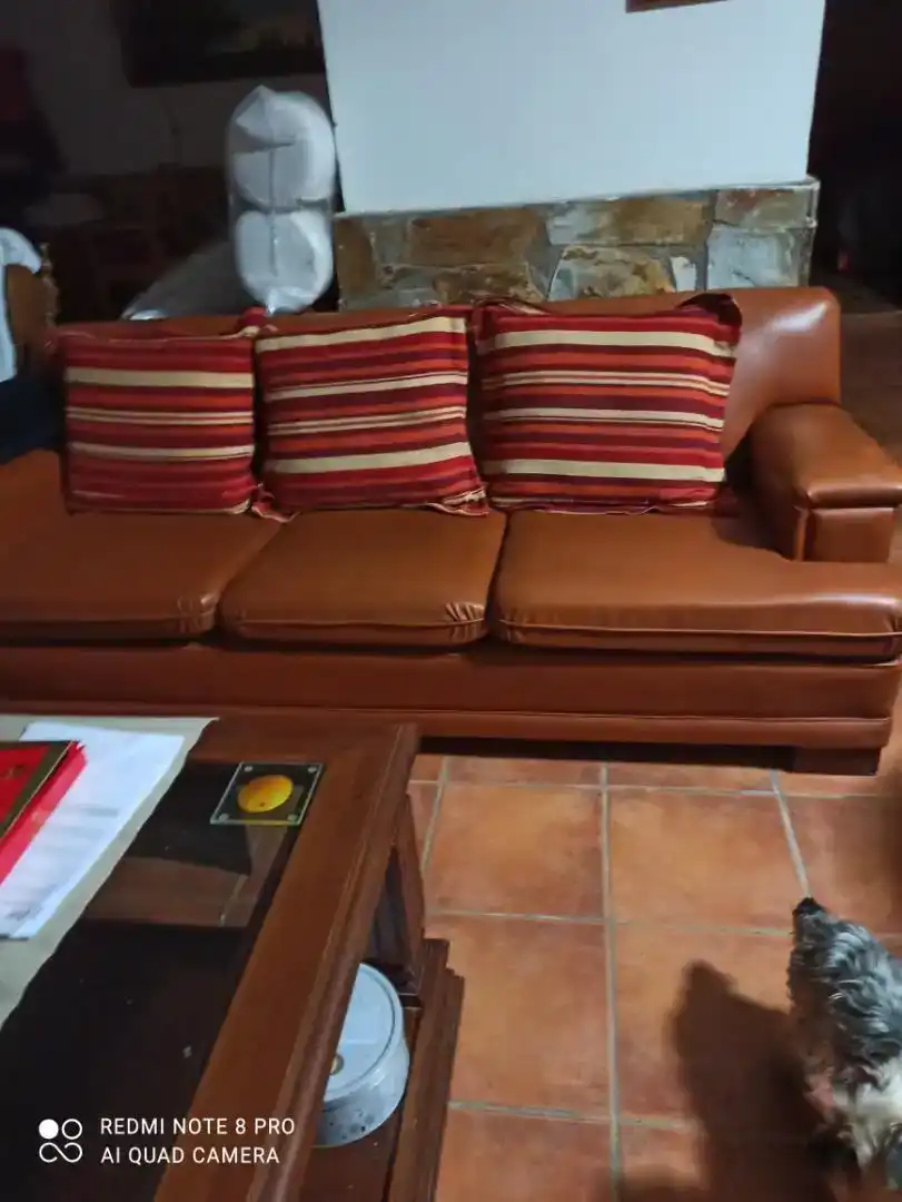 Sala de estar de Casa adosada de alquiler en Benavides con Jardín privado, Parquet y Amueblado