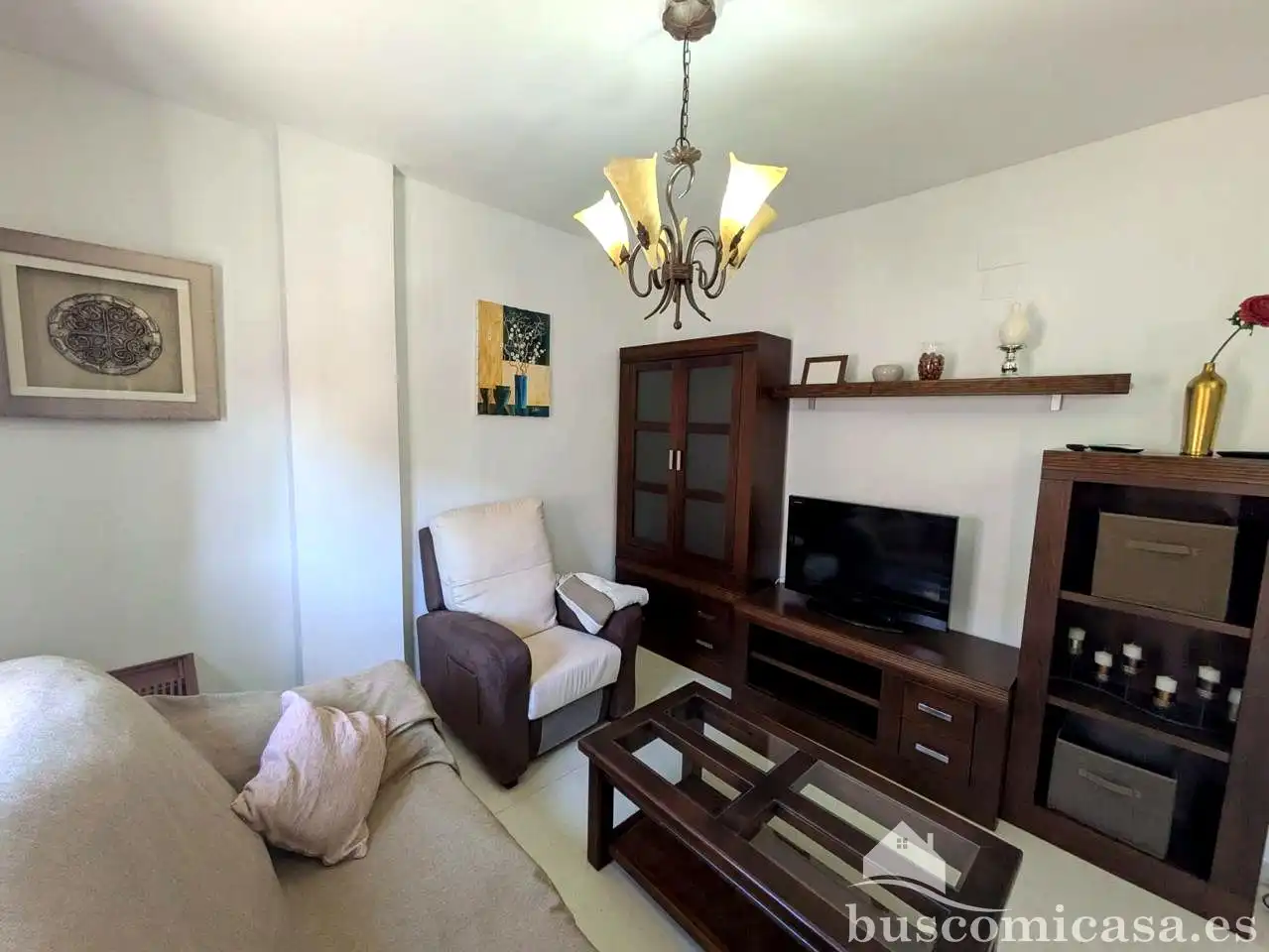 Sala d'estar de Pis de lloguer en Linares amb Aire condicionat i Moblat
