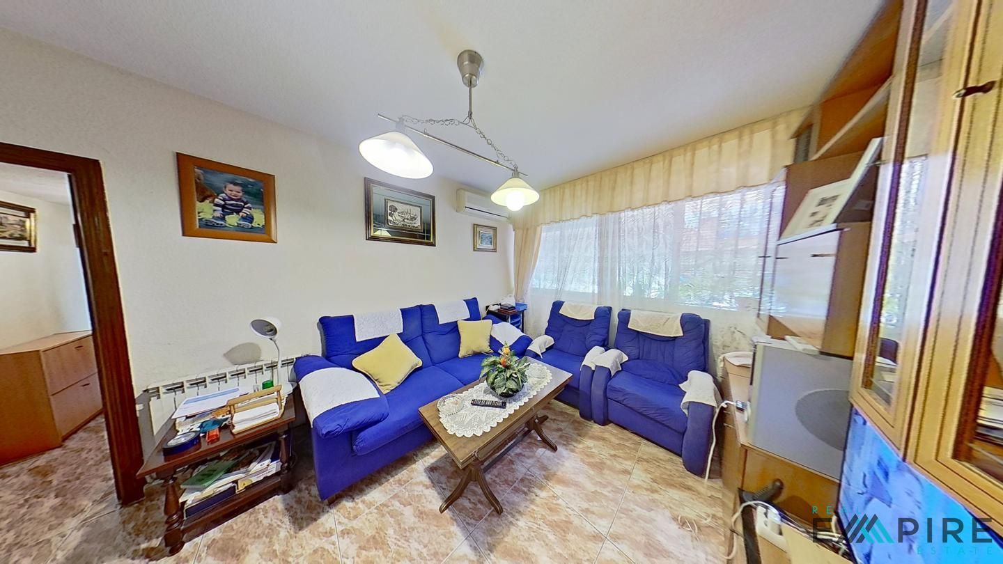 Living room of Planta baja for sale in Parla  with Air Conditioner and Heating
