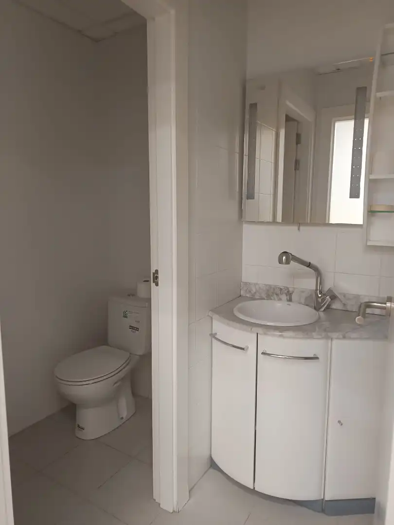 Local comercial en venta en Calle Doctores Castroviejo, imagen 4