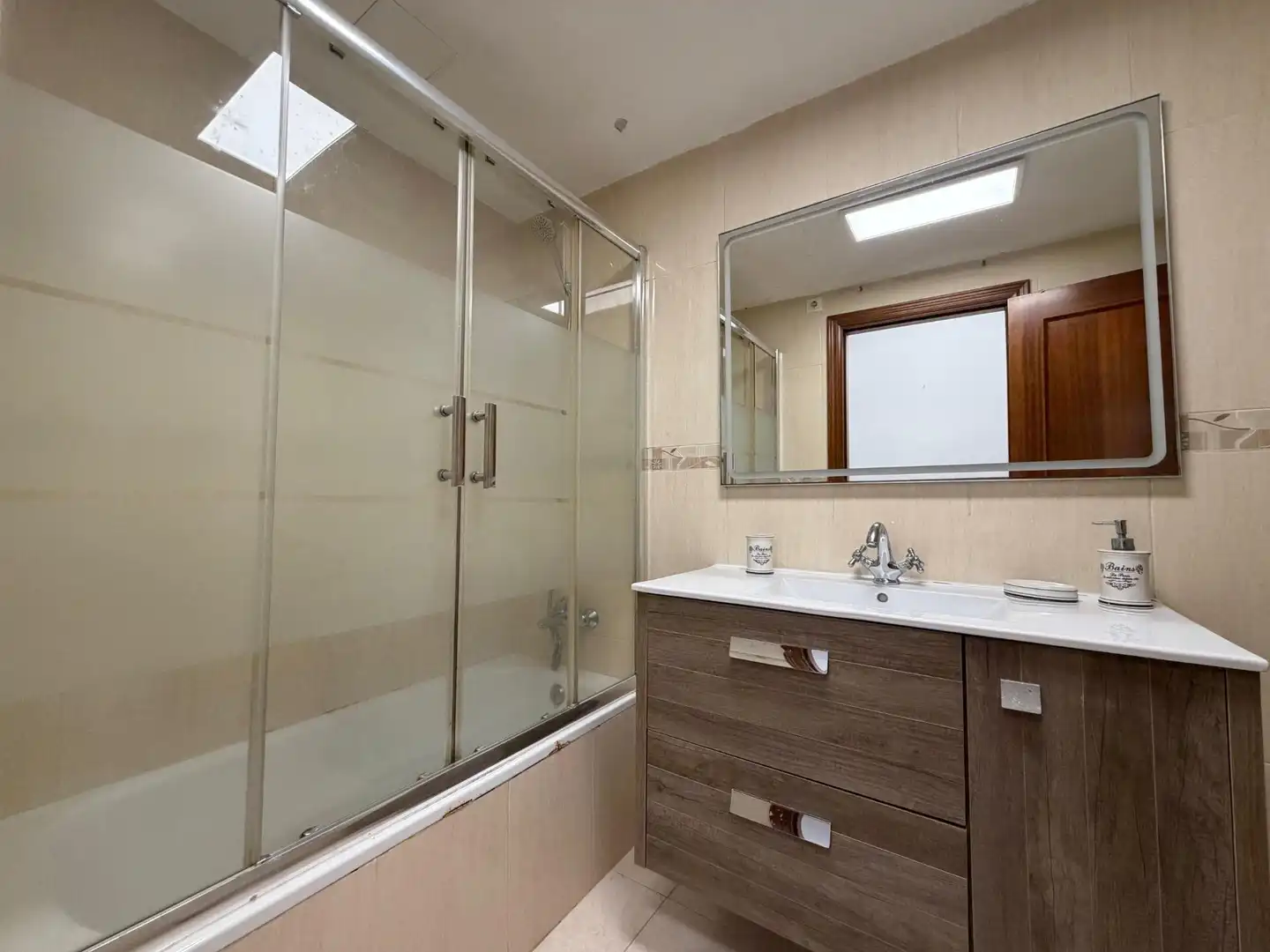 Bathroom of Flat for sale in Sa Pobla  with Air Conditioner and Balcony