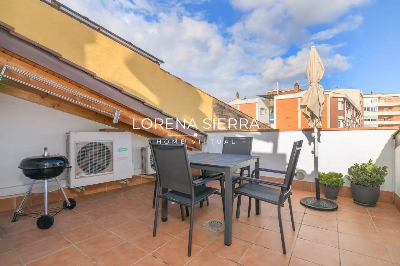 Terrassa de Dúplex en venda en Gavà amb Aire condicionat, Calefacció i Parquet