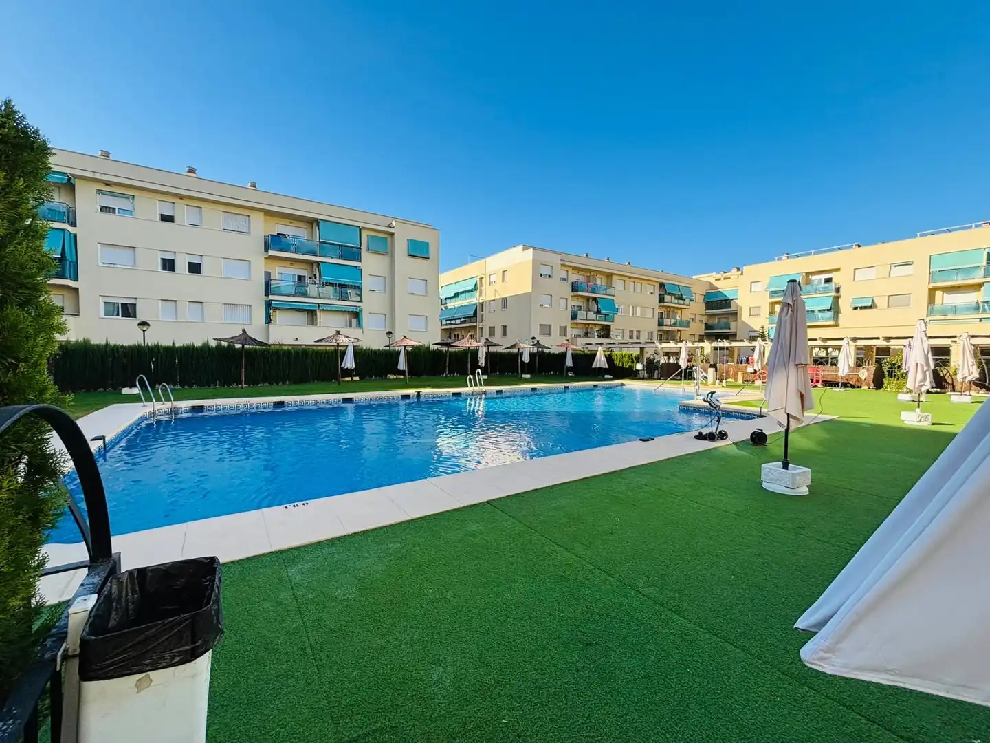 Piso con piscina en venta en Noroeste